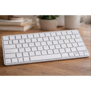 Apple Magic Keyboard Touch ID A2449 for M1 Mac Wireless White Silver